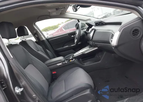 2018 Honda Clarity Plug-In Hybrid z USA, uszkodzony, nr VIN JHMZC5F11JC016816